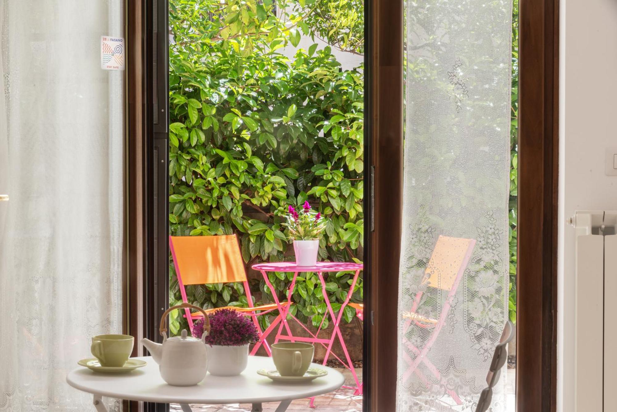 Garden House, Appartamento Con Giardino A Fasano Exterior foto